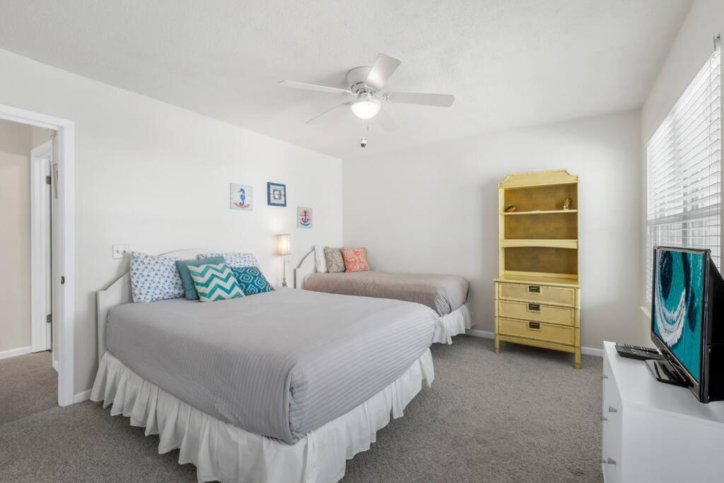 New! Steps To White Sand Beaches! Pool & Grill! 2Br 2Ba Panama City Beach Zewnętrze zdjęcie